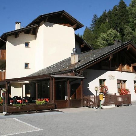 Elga Residence - Relax In Alta Valtellina - Bormio Valdisotto Buitenkant foto